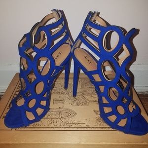 *Closet Clearance*JustFab Katrina shoes sz 6 NWOB